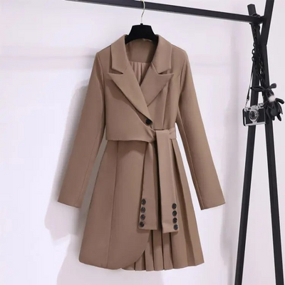 LUCYA - ELEGANT COAT WITH PLEATED DETAILS